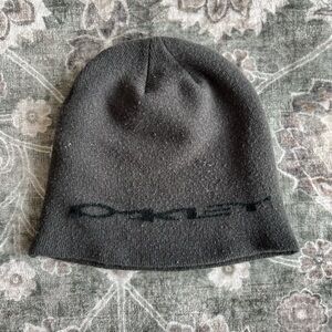 2000’s Oakley Dark Gray Beanie